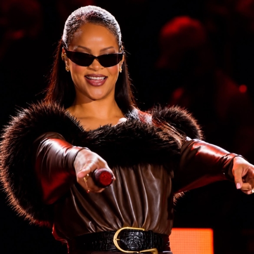 Rihanna vuelve al escenario