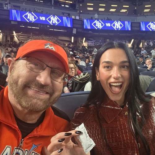 Se tomó una selfie con Dua Lipa y ni la reconoció