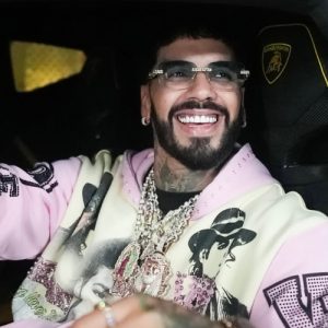 Anuel sigue tirándole indirectas a Karol G